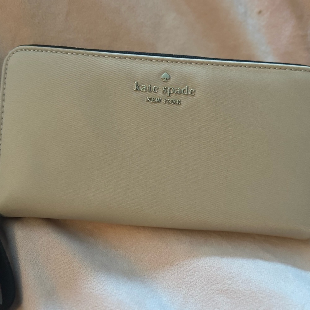 Kate spade full zip wallet